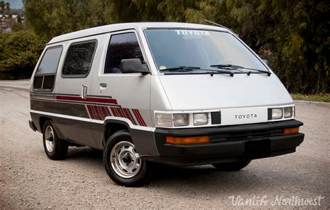 1989 Toyota Van photo