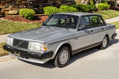 1989 Volvo 240 photo