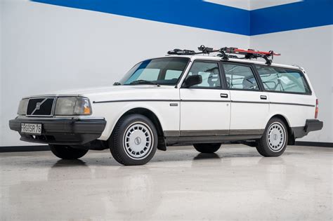 1989 Volvo 240 photo