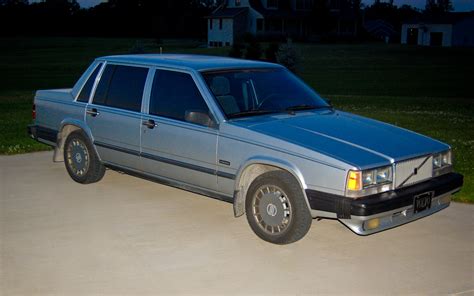 1989 Volvo 740 photo