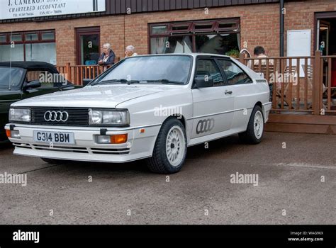 1990 Audi Quattro photo