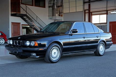 1990 Bmw 525 photo