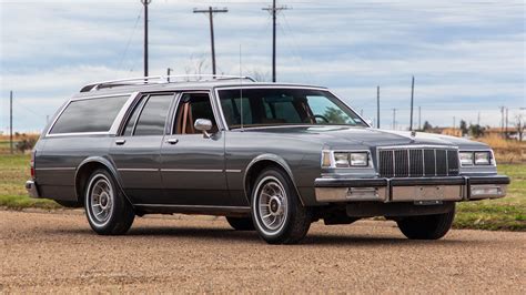 1990 Buick Estate photo