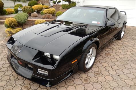 1990 Chevrolet Camaro photo