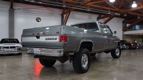1990 Chevrolet K30 engine