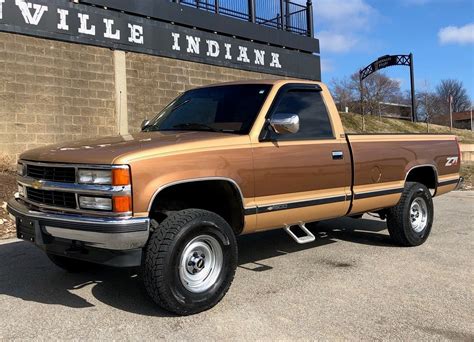 1990 Chevrolet Pickup photo