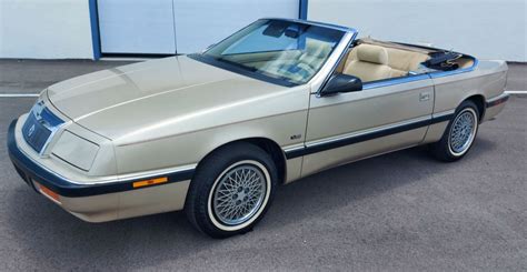 1990 Chrysler Lebaron convertible photo