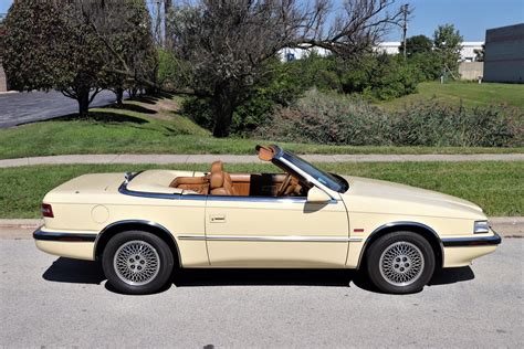 1990 Chrysler Maserati tc