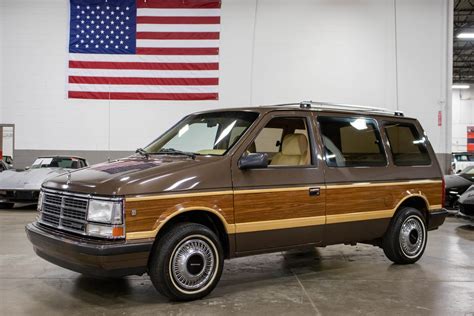 1990 Dodge Caravan