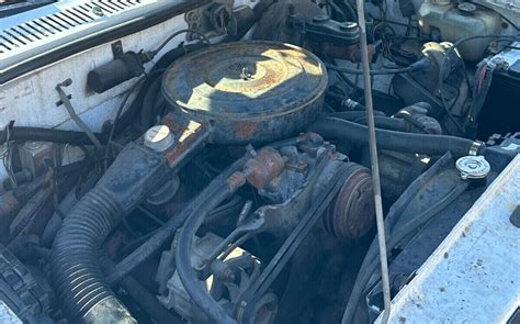 1990 Dodge Dakota engine