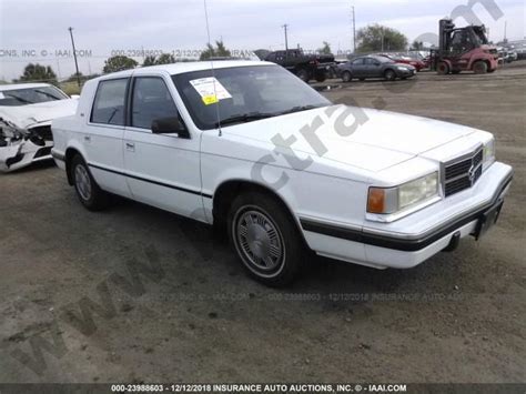 1990 Dodge Dynasty photo