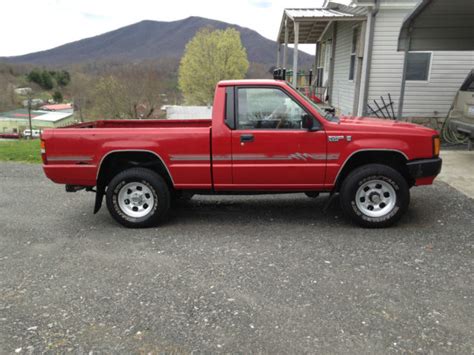 1990 Dodge Ram 50 photo