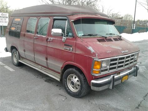 1990 Dodge Ram b250