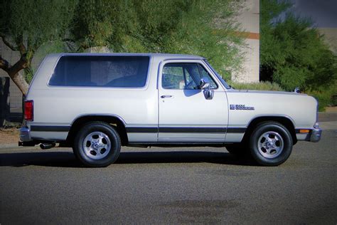 1990 Dodge Ramcharger photo