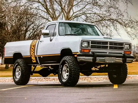 1990 Dodge W150 photo