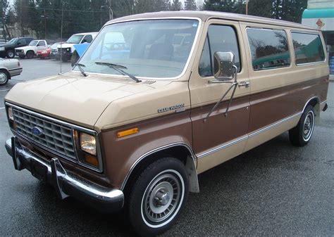 1990 Ford Club wagon photo