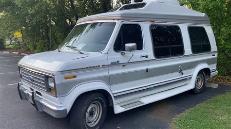 1990 Ford E-150 engine