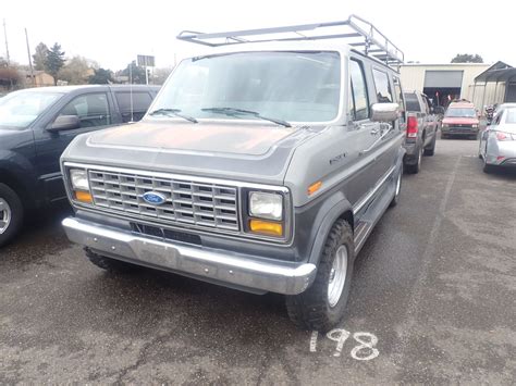 1990 Ford E-150