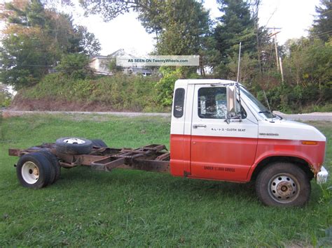 1990 Ford E-350 engine