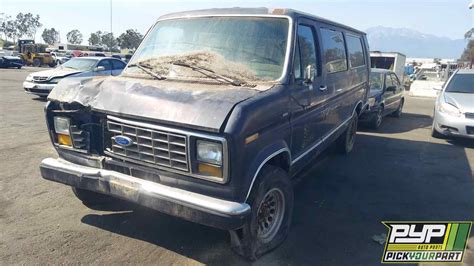 1990 Ford E-350 photo