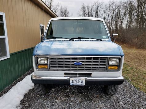 1990 Ford E250 photo