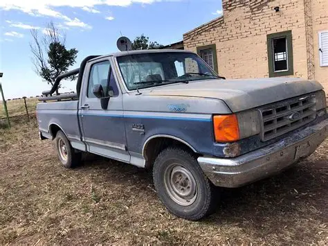 1990 Ford F100 engine