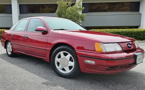 1990 Ford Taurus sho photo