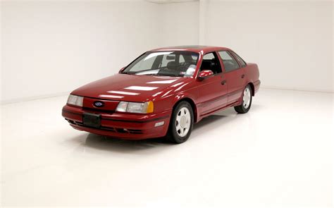 1990 Ford Taurus photo