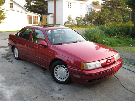 1990 Ford Taurus