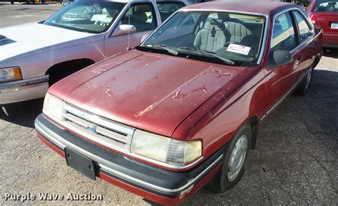 1990 Ford Tempo photo