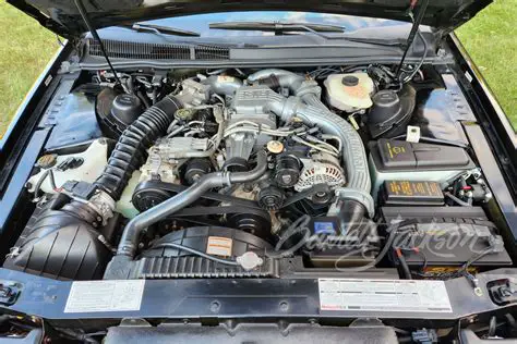 1990 Ford Thunderbird engine