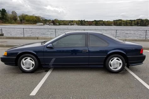 1990 Ford Thunderbird photo