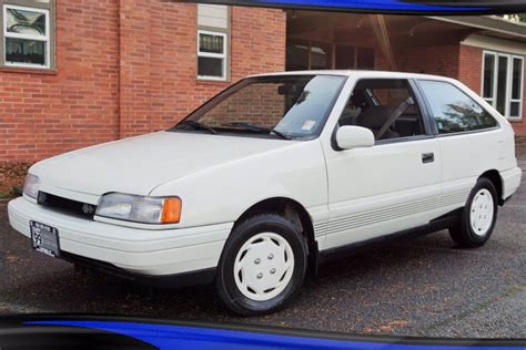 1990 Hyundai Excel photo