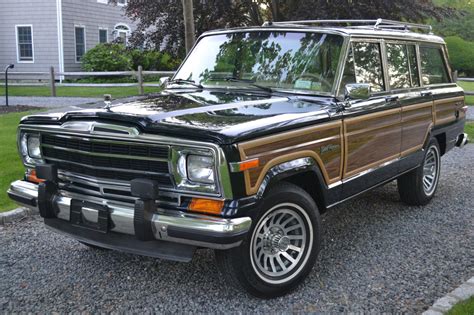 1990 Jeep Wagoneer photo