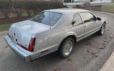 1990 Lincoln Mark iii photo