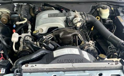 1990 Lincoln Town car engine