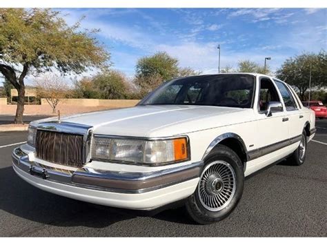 1990 Lincoln Town car photo