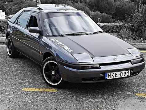 1990 Mazda 323