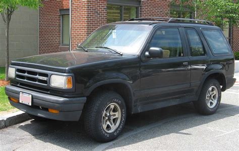 1990 Mazda Navajo photo