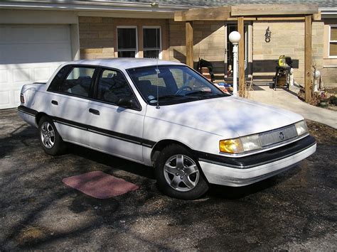 1990 Mercury Topaz photo