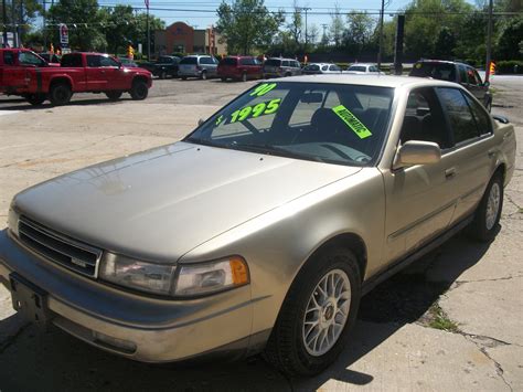 1990 Nissan Maxima photo