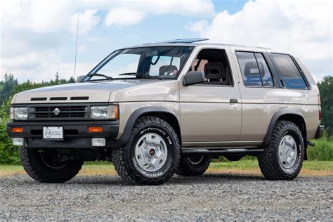 1990 Nissan Pathfinder engine