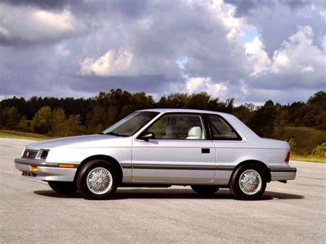 1990 Plymouth Sundance photo