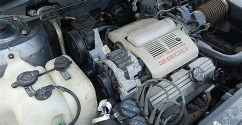 1990 Pontiac Bonneville engine