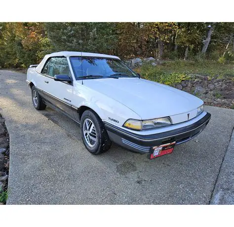 1990 Pontiac Sunbird engine