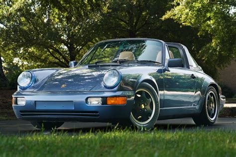 1990 Porsche Carrera 4 photo