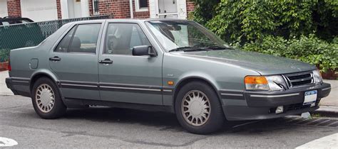 1990 Saab 9000 photo