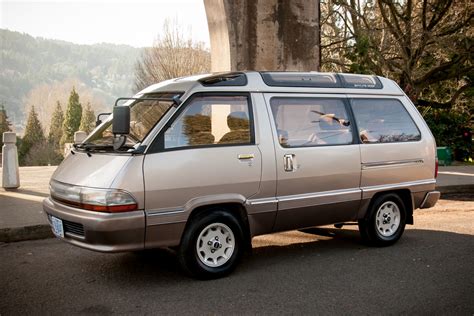 1990 Toyota Van engine