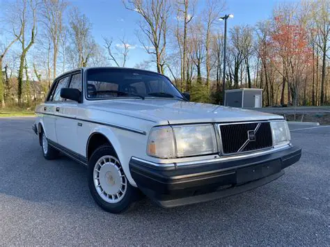 1990 Volvo 240 photo