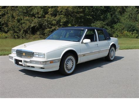 1991 Cadillac Seville photo